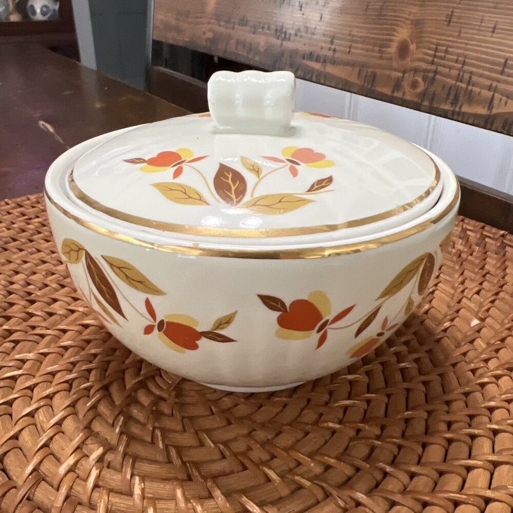 Vintage HALL Superior Quality Autumn Leaf Small Lidded Dish / Bowl  (TF948)